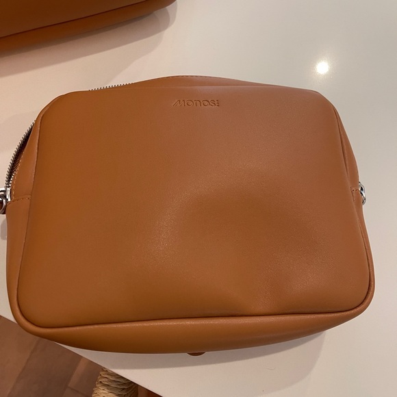 Monos Metro Backpack LIKE NEW - Picture 8 of 9